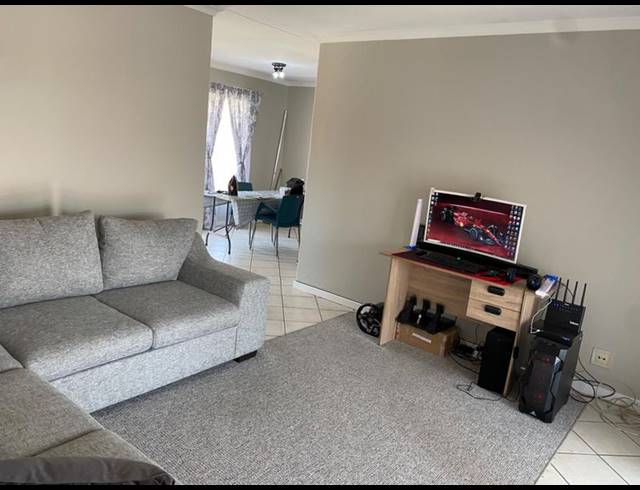 2 BEDROOM APARTMENT FOR SALE IN AMBERFIELD